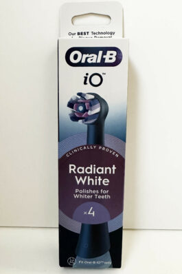 Oral-B iO Radiant White -harjaspäät, 4 kpl (musta)