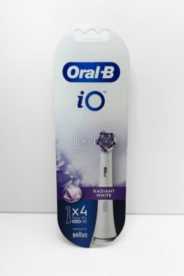 Oral-B iO Radiant White -harjaspäät, 4 kpl (valkoinen)